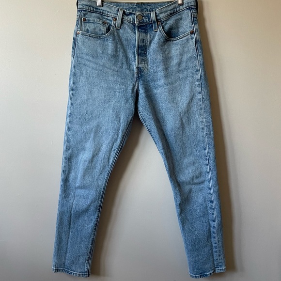 Levi's 501s Skinny Jeans Light Wash - Picture 2 of 6